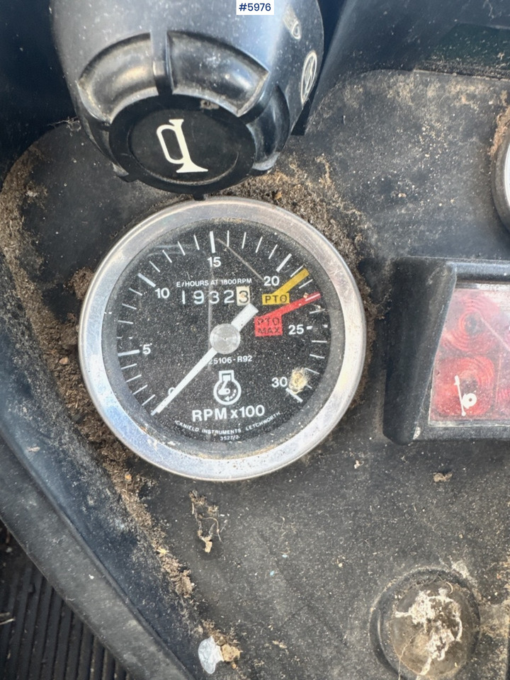 Leie  1985 Case International 685 with Log Trailer 1985 Case International 685 with Log Trailer: bilde 11