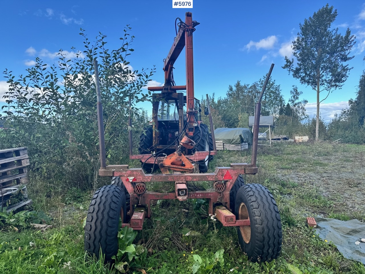 Leie  1985 Case International 685 with Log Trailer 1985 Case International 685 with Log Trailer: bilde 17