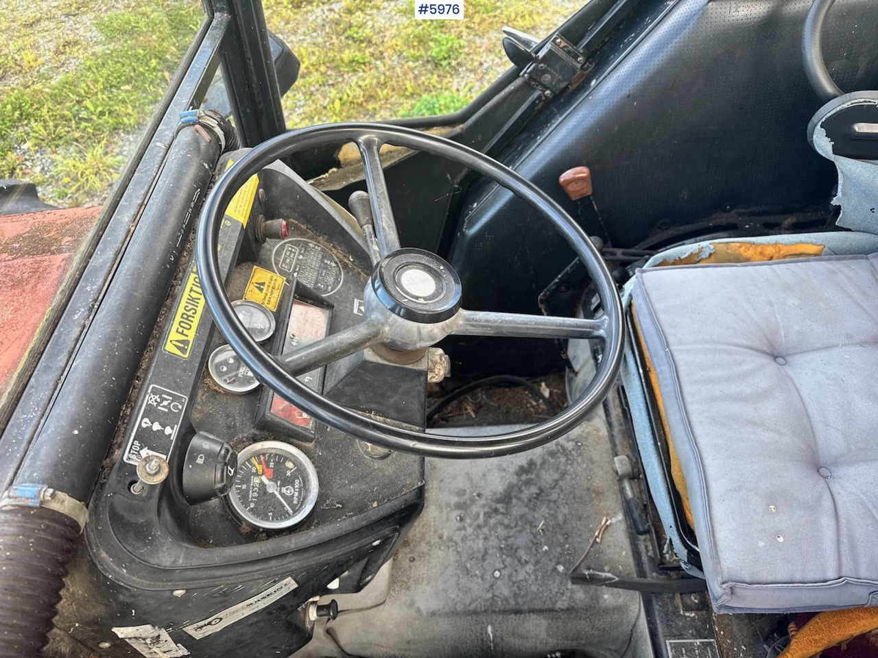 Leie  1985 Case International 685 with Log Trailer 1985 Case International 685 with Log Trailer: bilde 9