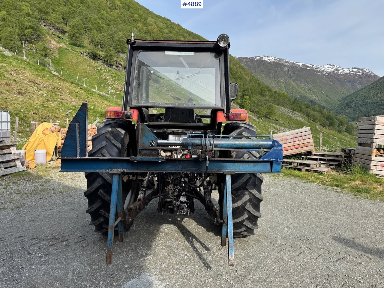 1986 Case International 585 - Traktor: bilde 4 1986 Case International 585 - Traktor: bilde 4