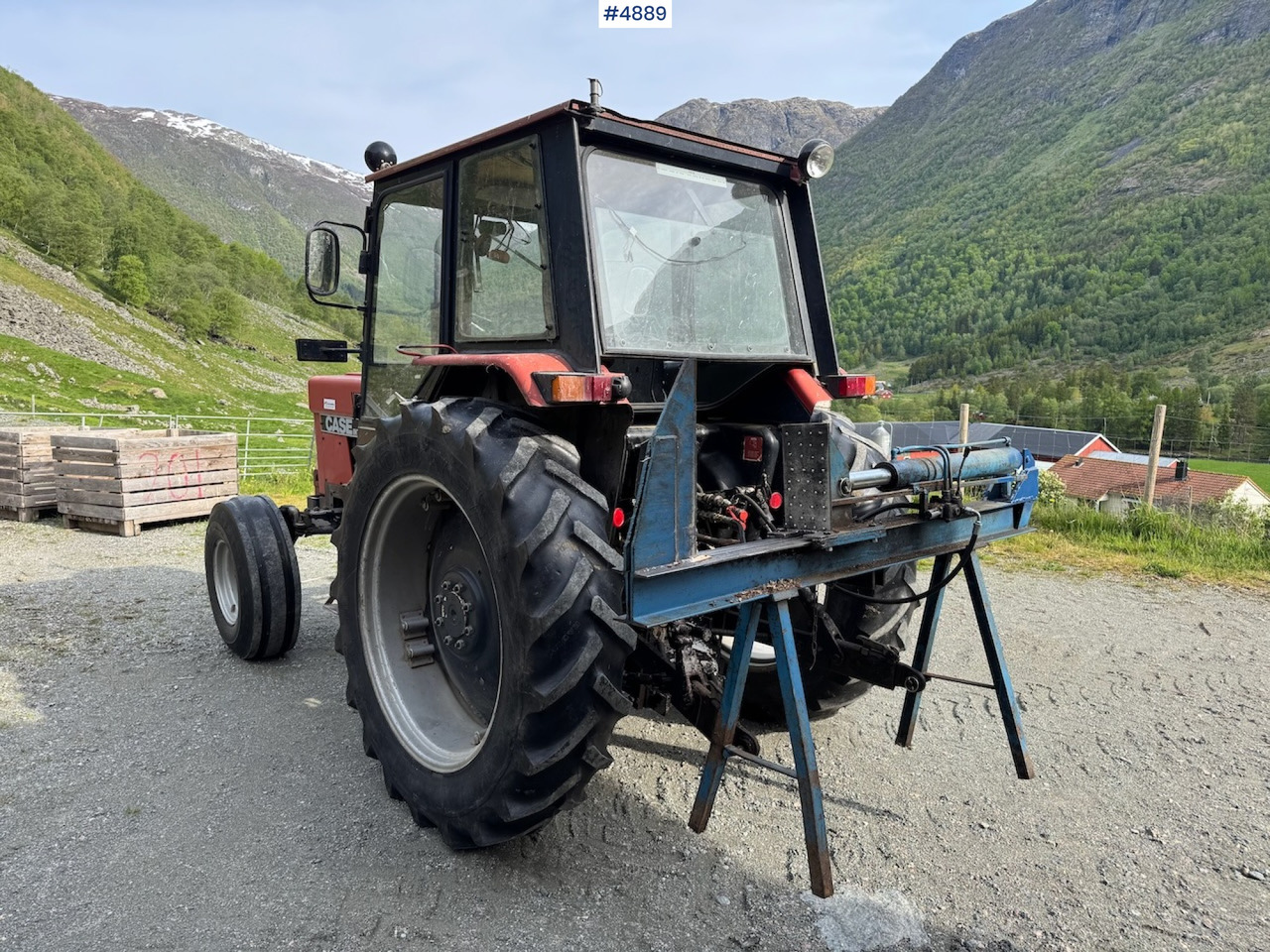 1986 Case International 585 - Traktor: bilde 3 1986 Case International 585 - Traktor: bilde 3