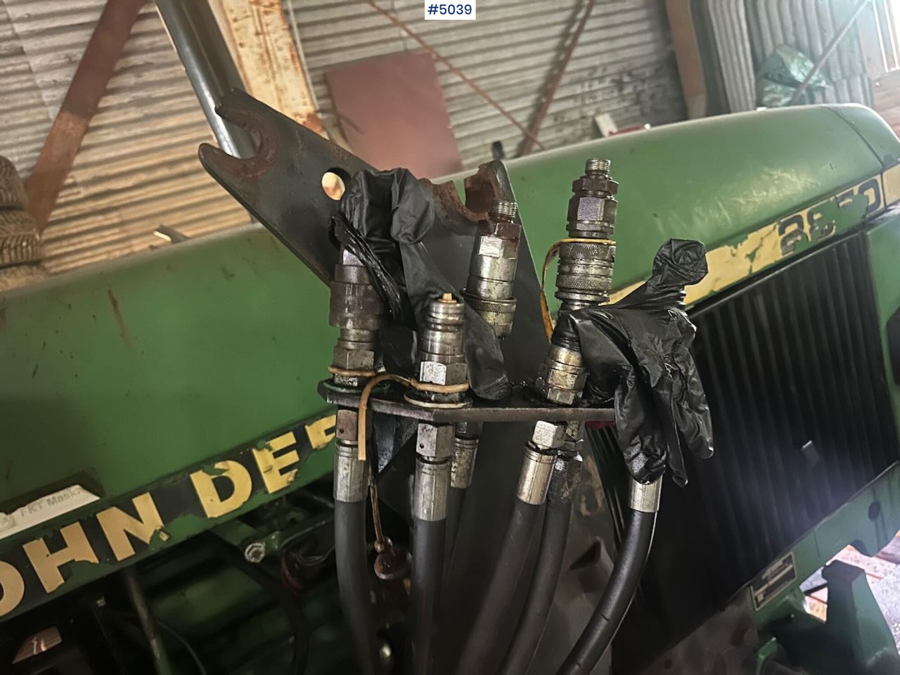 Traktor 1987 John Deere 2850 Synchron w/ front loader: bilde 25