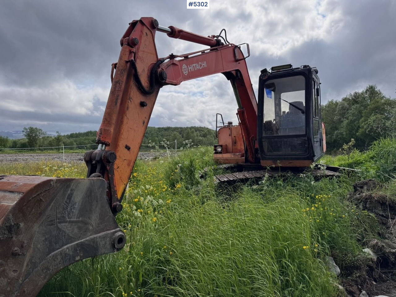 1990 Hitachi EX60 w/ 2 buckets - Gravemaskin: bilde 1 1990 Hitachi EX60 w/ 2 buckets - Gravemaskin: bilde 1