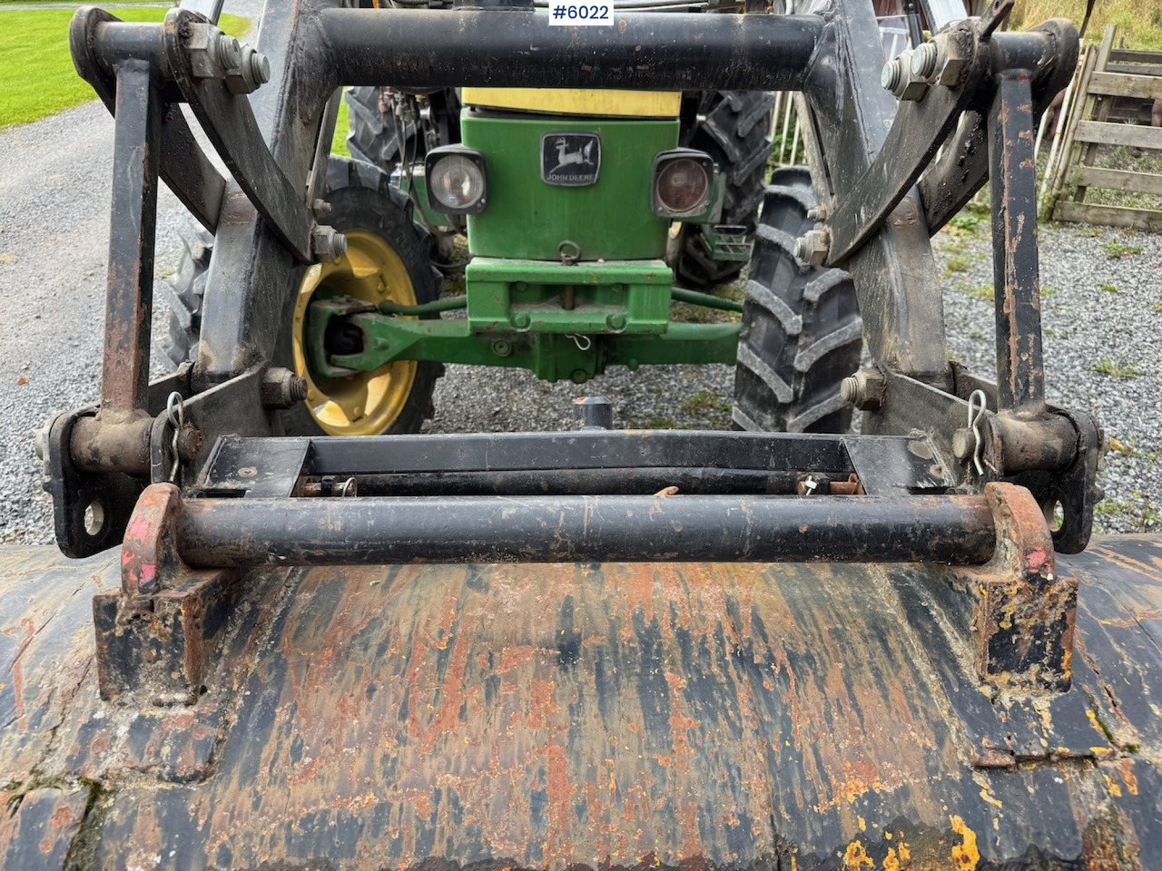 1990 John Deere 1950 Power Synchron w/ front loader. - Traktor: bilde 4 1990 John Deere 1950 Power Synchron w/ front loader. - Traktor: bilde 4
