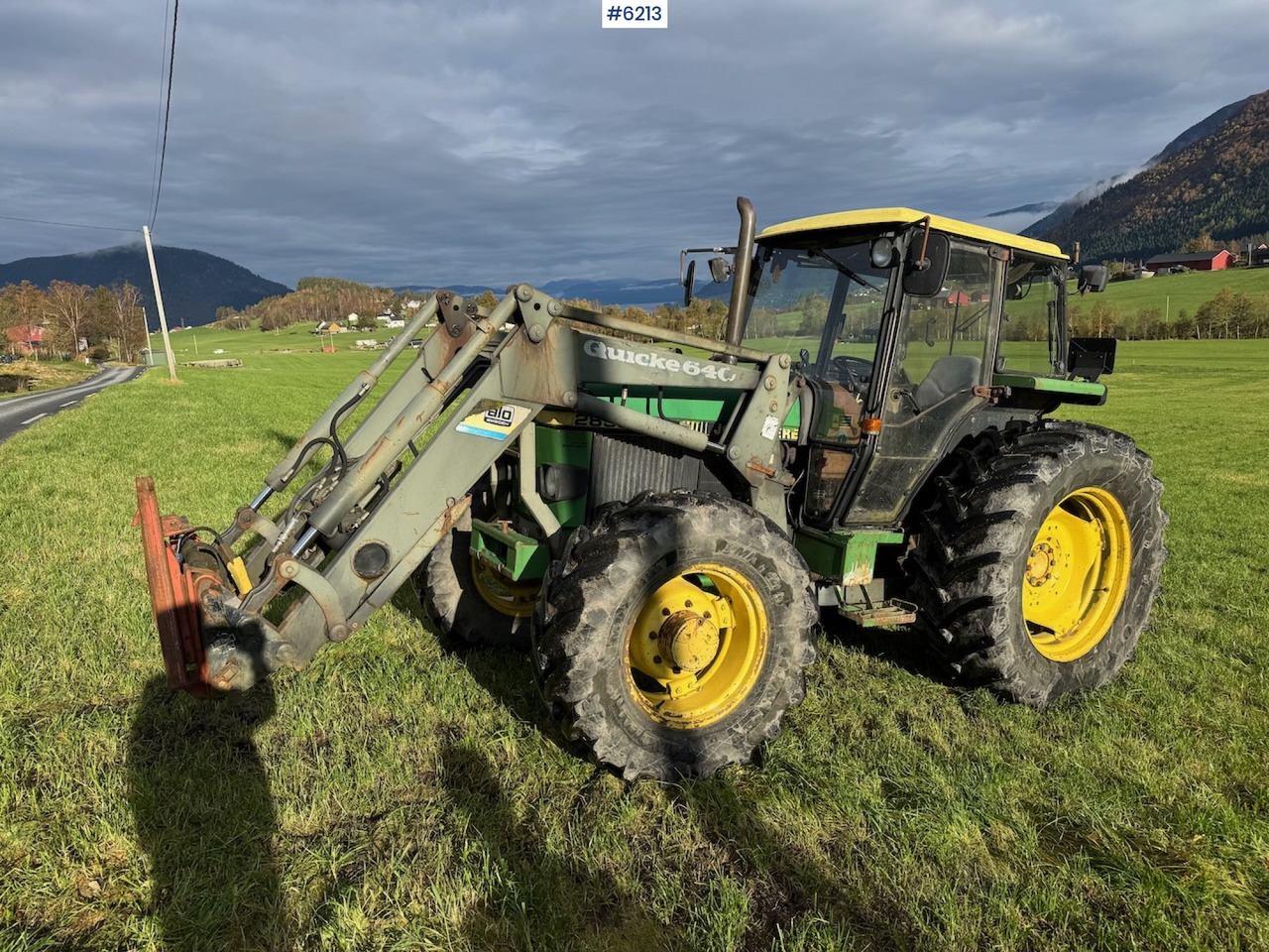 1990 John Deere 2850 Power Synchron w/ front loader. - Traktor: bilde 2 1990 John Deere 2850 Power Synchron w/ front loader. - Traktor: bilde 2