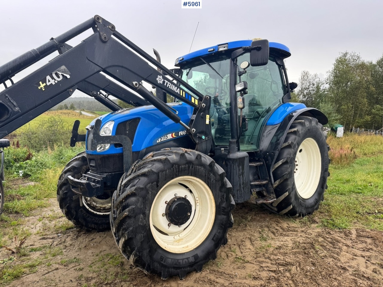 2004 New Holland TS115A with front loader - Traktor: bilde 2 2004 New Holland TS115A with front loader - Traktor: bilde 2