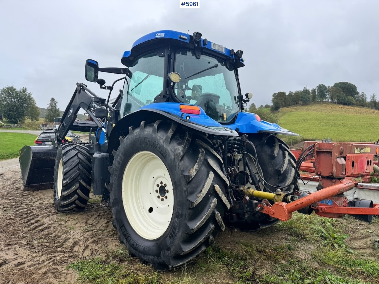 2004 New Holland TS115A with front loader - Traktor: bilde 5 2004 New Holland TS115A with front loader - Traktor: bilde 5