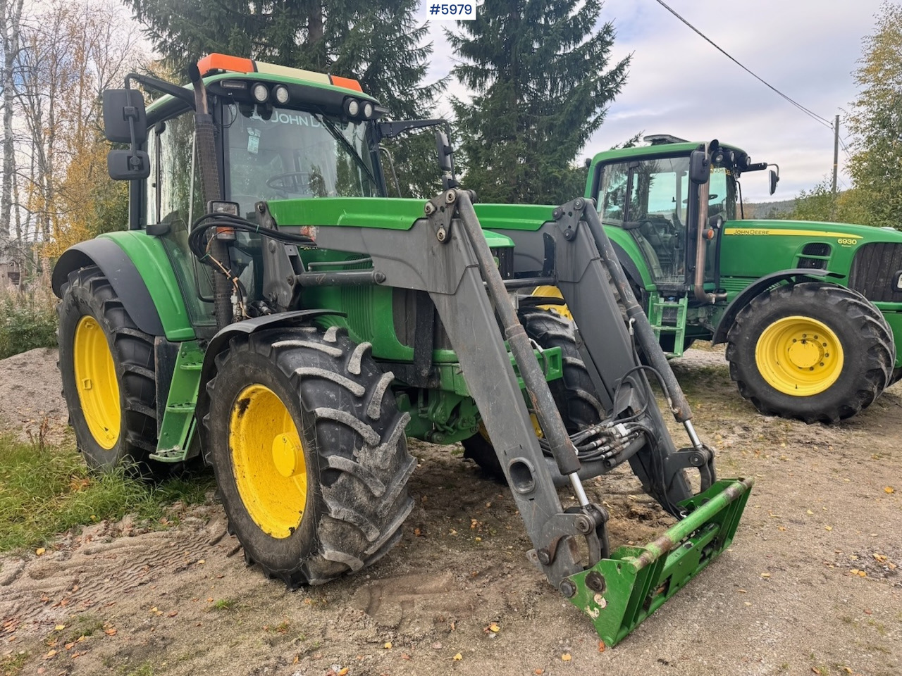 2005 John Deere 6420 with Front Loader - Traktor: bilde 1 2005 John Deere 6420 with Front Loader - Traktor: bilde 1