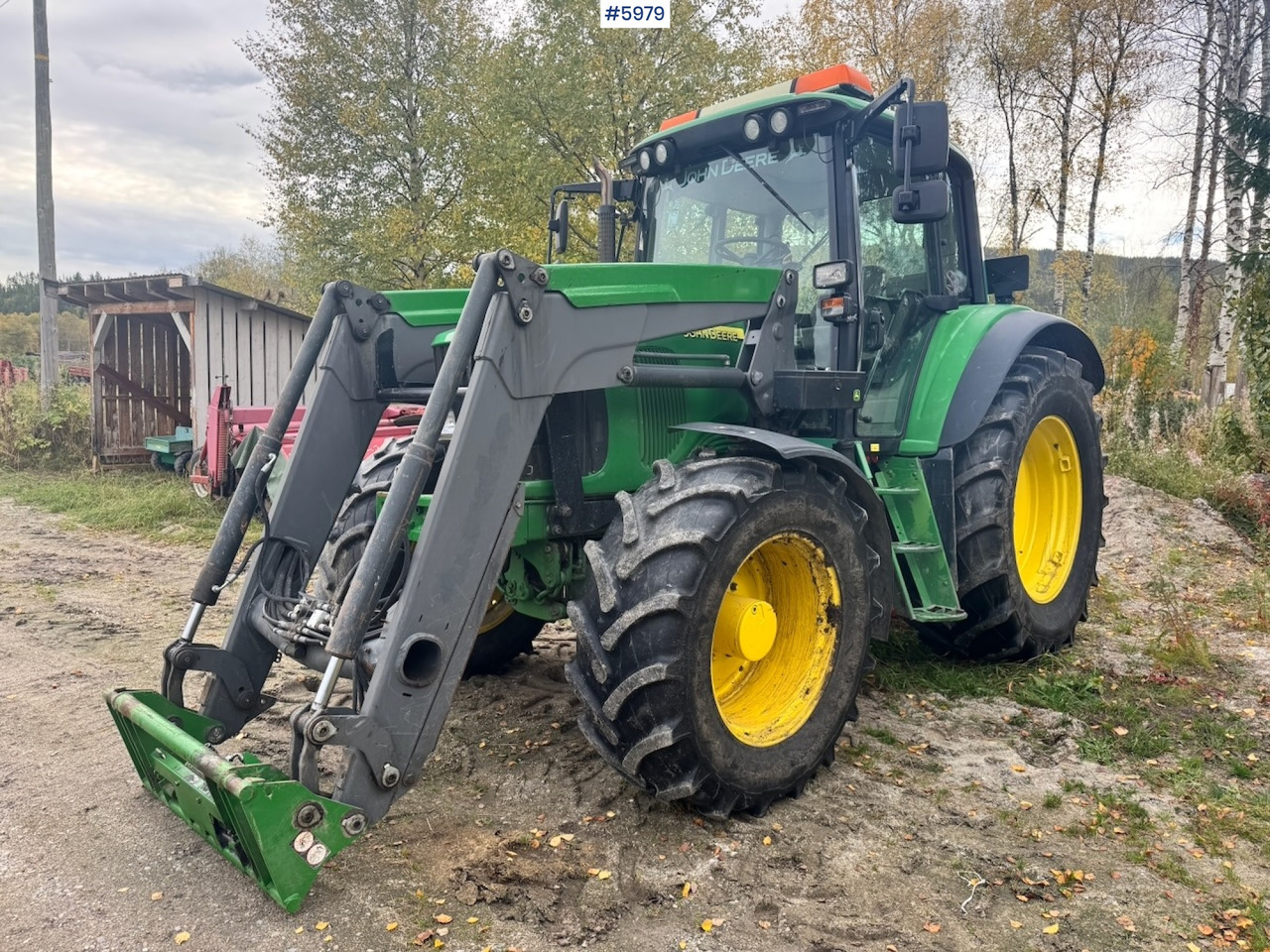 2005 John Deere 6420 with Front Loader - Traktor: bilde 5 2005 John Deere 6420 with Front Loader - Traktor: bilde 5