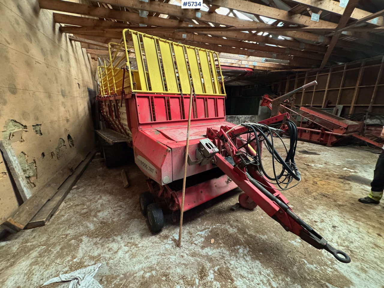 2005 Pottinger Euroboss 330t supermatic - Grasutstyr: bilde 4 2005 Pottinger Euroboss 330t supermatic - Grasutstyr: bilde 4