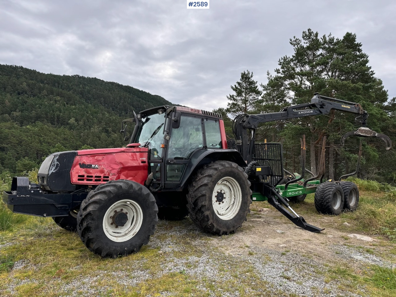 2005 Valtra 6550 Turbo with Kronos 120H 4WD B - Traktor: bilde 1 2005 Valtra 6550 Turbo with Kronos 120H 4WD B - Traktor: bilde 1