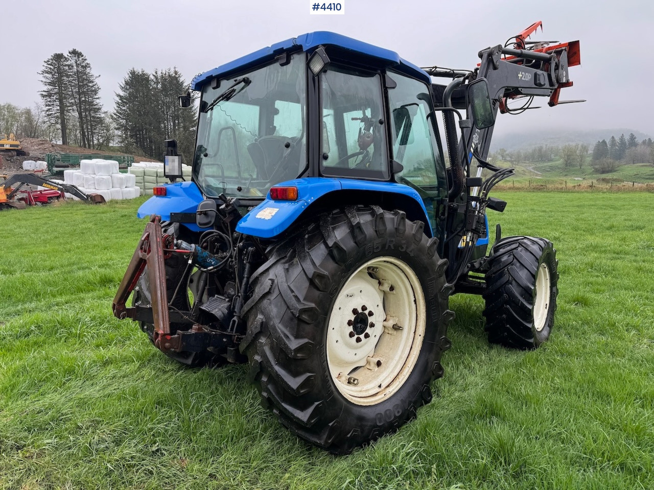 2006 New Holland TL100 A w/Front Loader. - Traktor: bilde 5 2006 New Holland TL100 A w/Front Loader. - Traktor: bilde 5