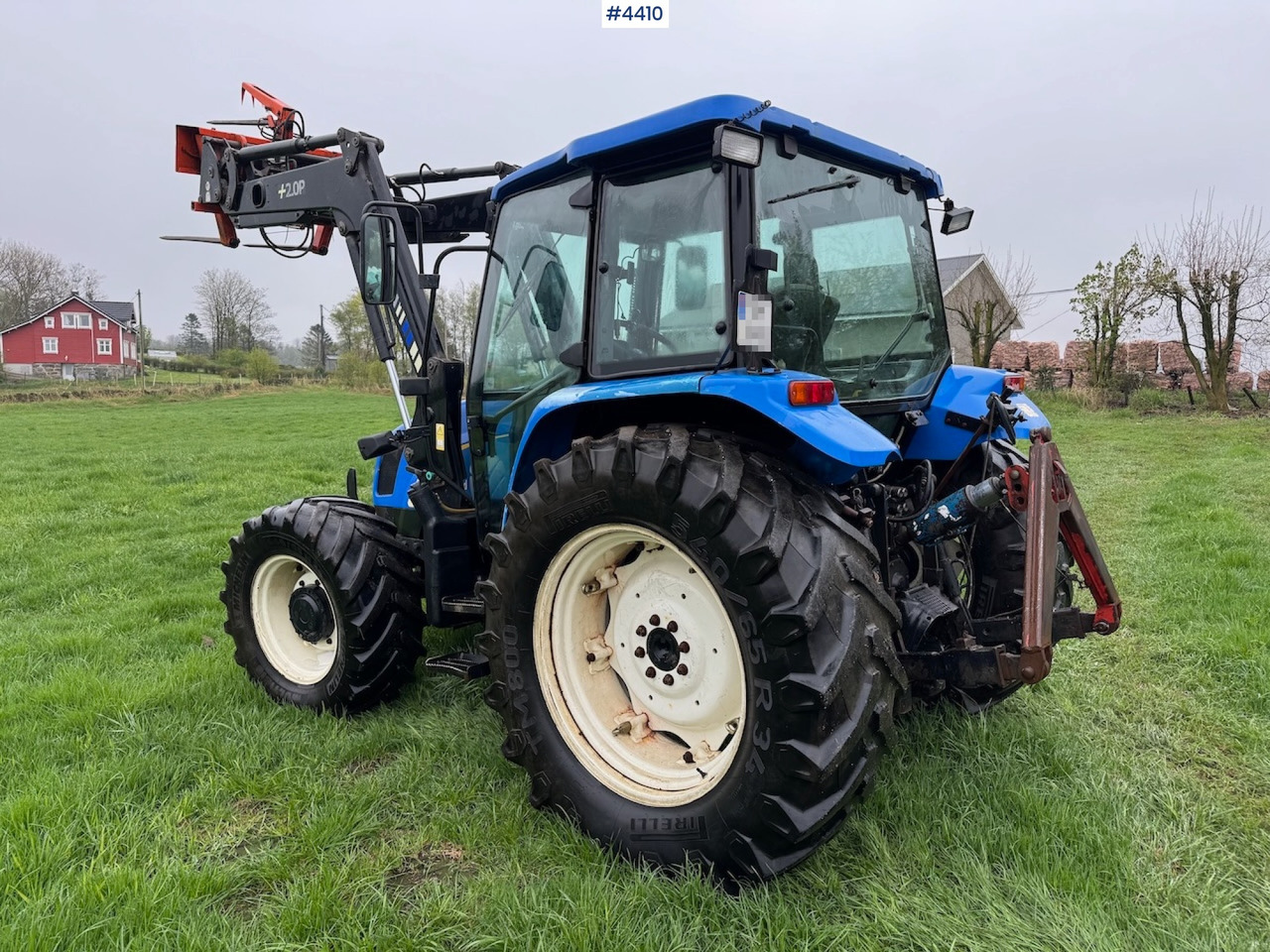 2006 New Holland TL100 A w/Front Loader. - Traktor: bilde 4 2006 New Holland TL100 A w/Front Loader. - Traktor: bilde 4