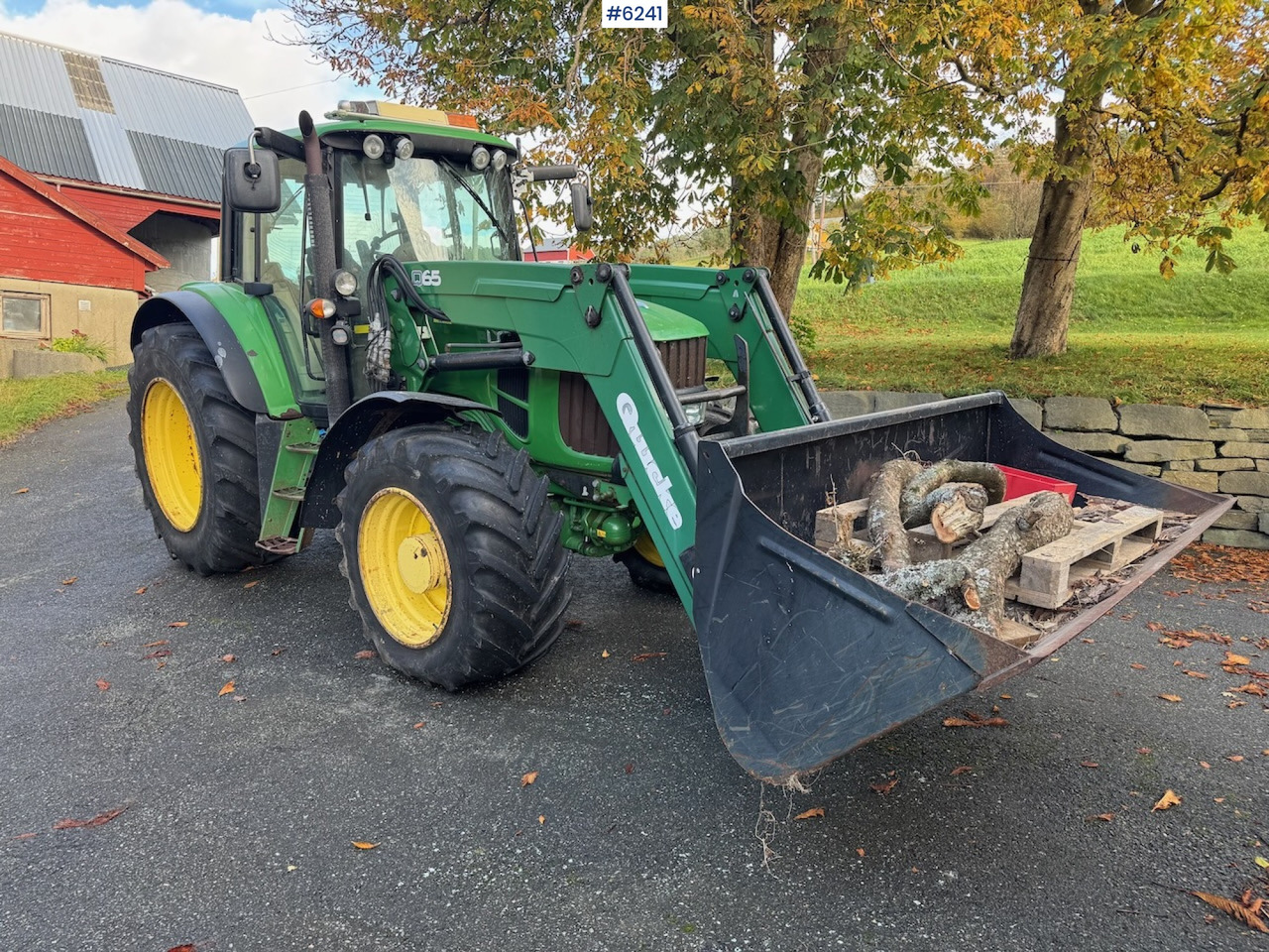 2007 John Deere 6530 w/ AutoPower and front loader. - Traktor: bilde 1 2007 John Deere 6530 w/ AutoPower and front loader. - Traktor: bilde 1