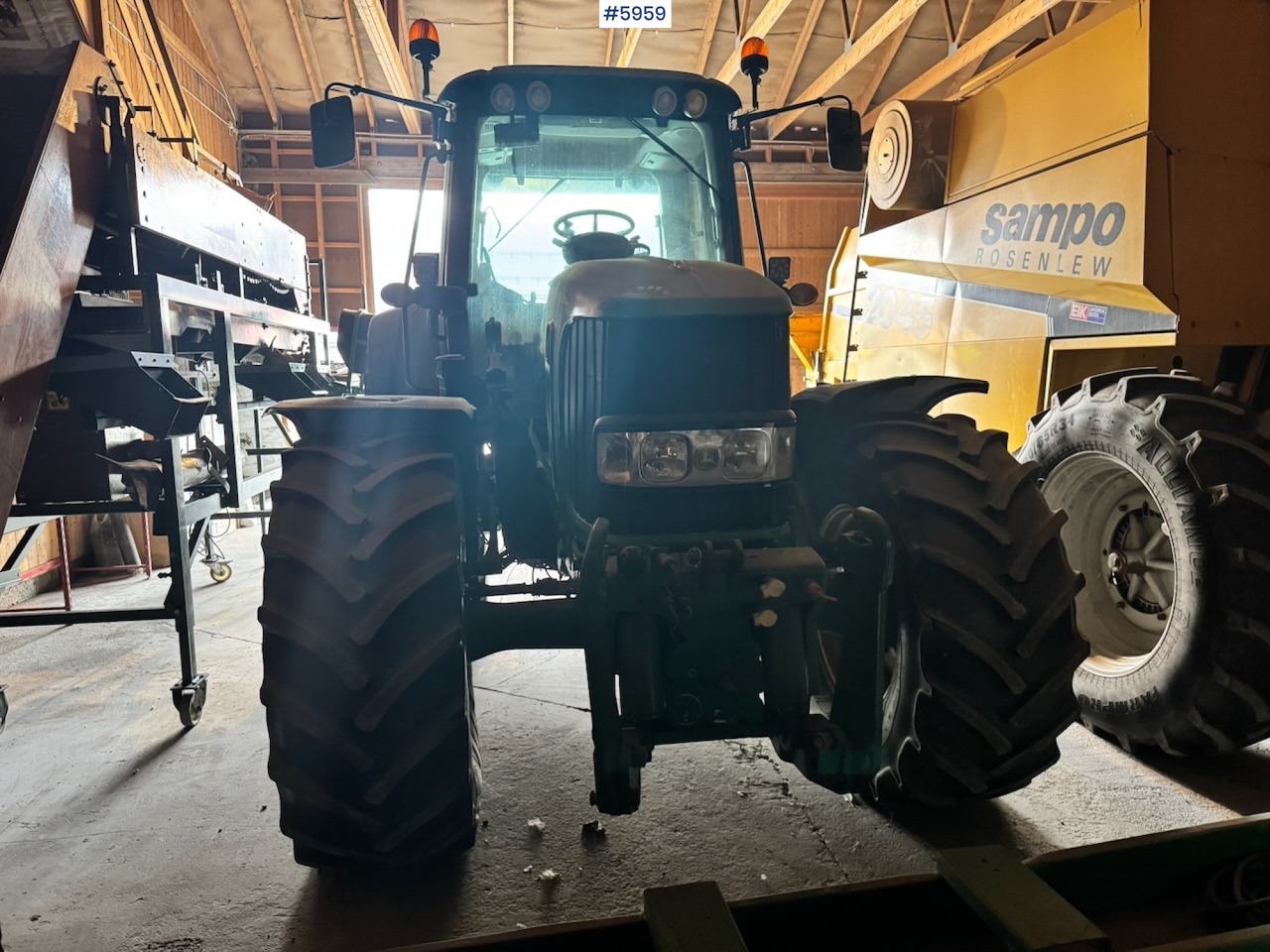 2007 John Deere 6930 w/ Front loader, hydraulics and Front PTO. Rep object. - Traktor: bilde 3 2007 John Deere 6930 w/ Front loader, hydraulics and Front PTO. Rep object. - Traktor: bilde 3
