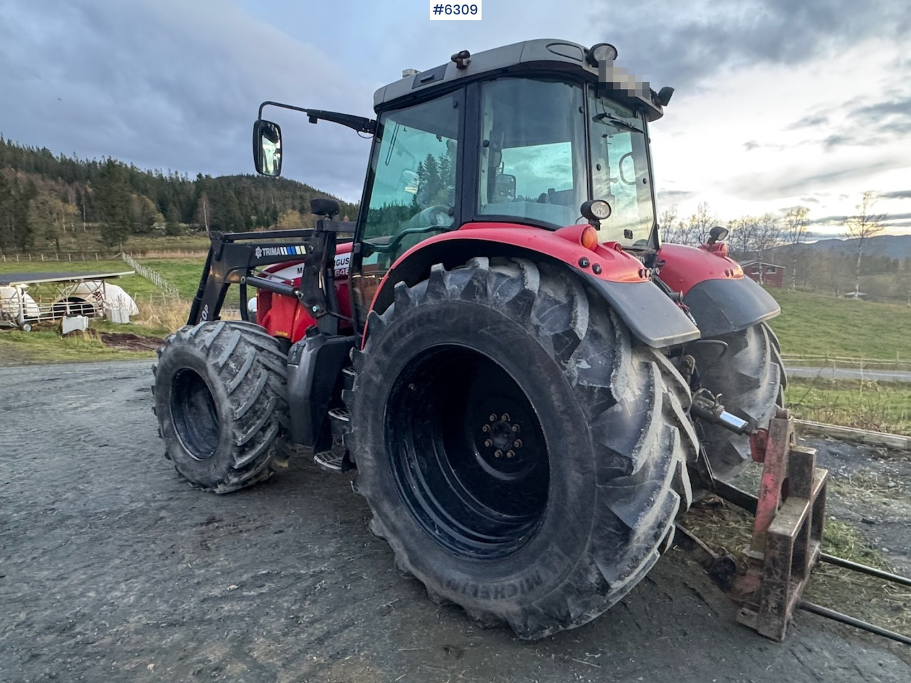 2007 Massey Ferguson 6465 Dyna 6 w/ front loader with 3rd function! - Traktor: bilde 3 2007 Massey Ferguson 6465 Dyna 6 w/ front loader with 3rd function! - Traktor: bilde 3