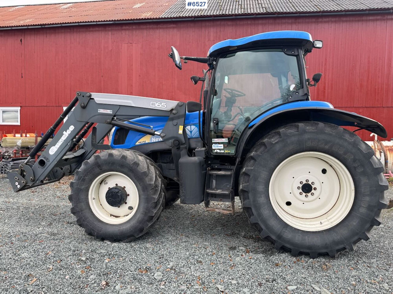 2007 NEW HOLLAND TS135A Plus w/ Quicke front loader - Traktor: bilde 2 2007 NEW HOLLAND TS135A Plus w/ Quicke front loader - Traktor: bilde 2