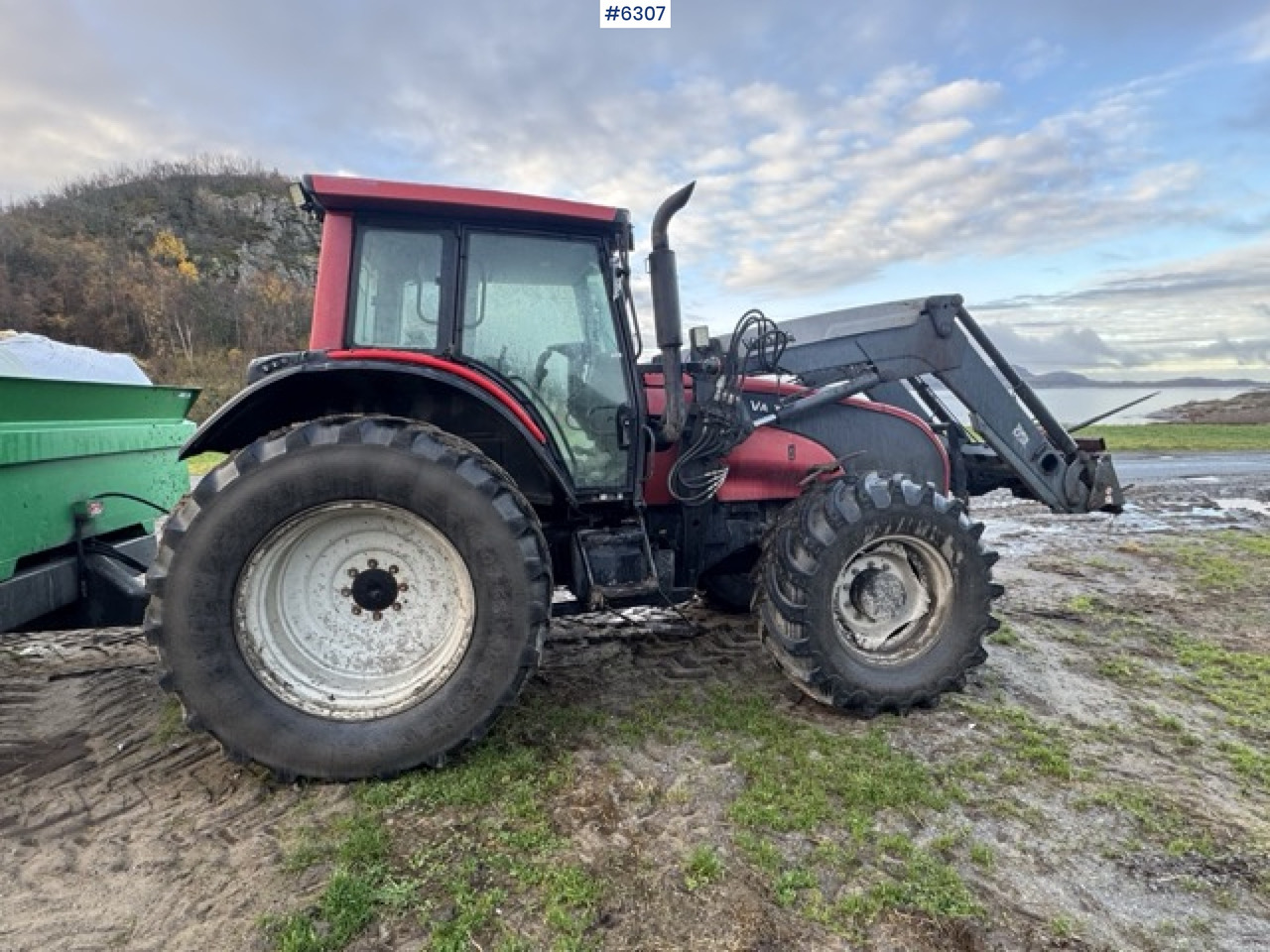 2008 Valtra T190 with front loader and 3rd function. SEE VIDEO! - Traktor: bilde 5 2008 Valtra T190 with front loader and 3rd function. SEE VIDEO! - Traktor: bilde 5