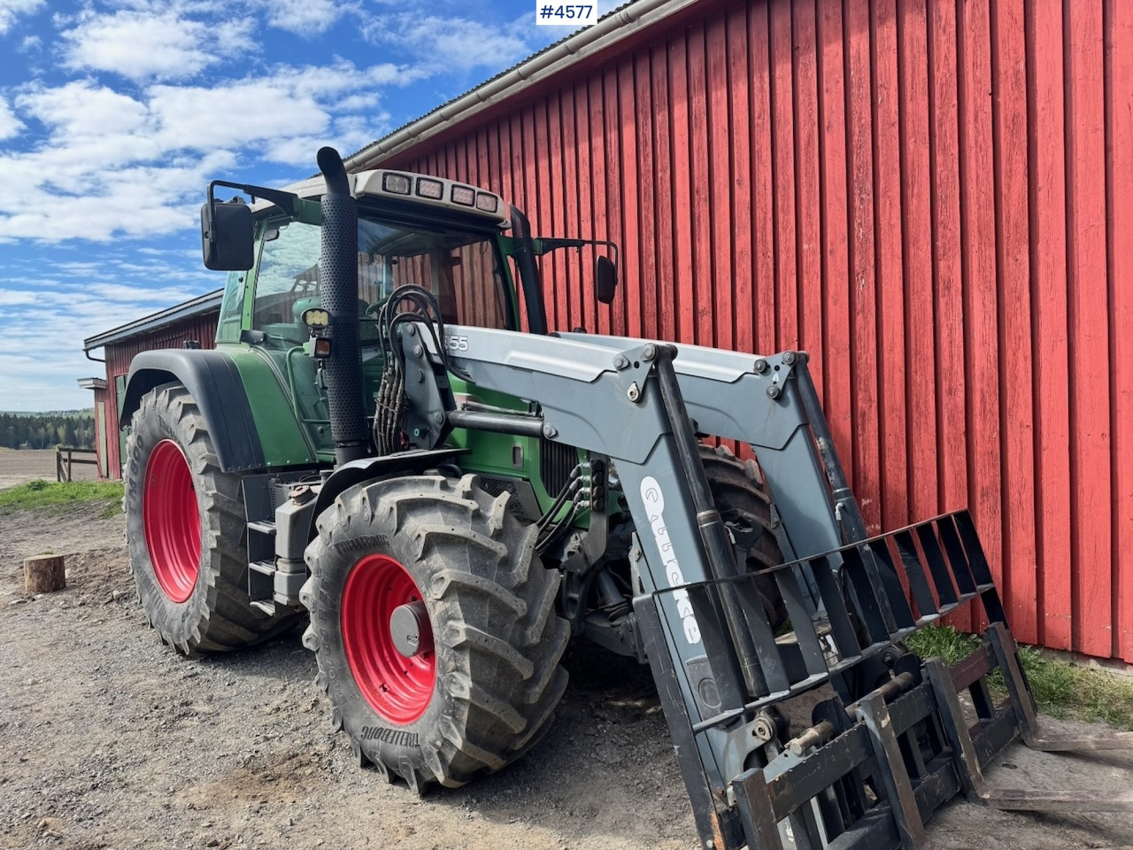 2009 Fendt 415 Vario 4x4 w/ Front hydraulics and Front loader. - Traktor: bilde 1 2009 Fendt 415 Vario 4x4 w/ Front hydraulics and Front loader. - Traktor: bilde 1