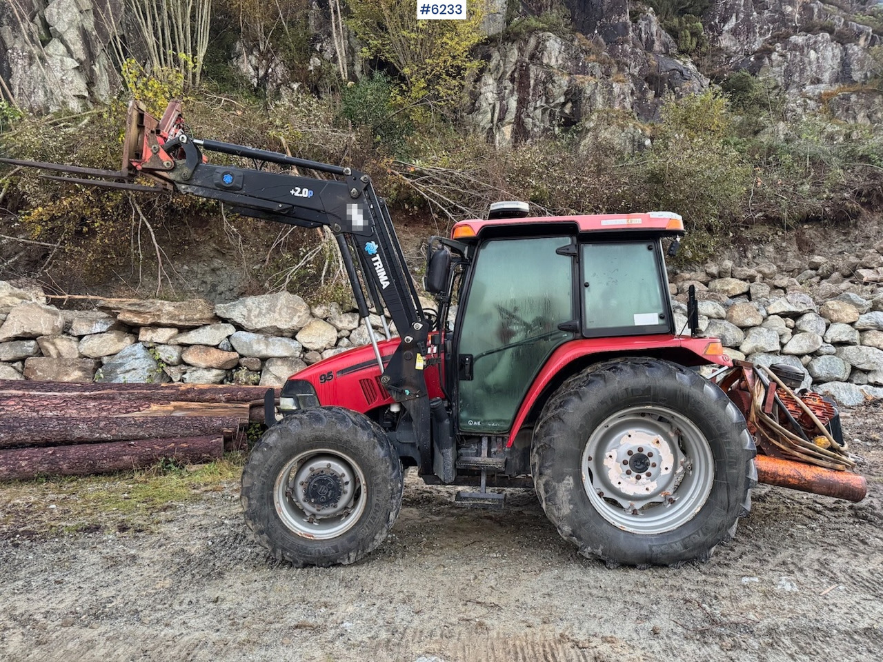 2010 Case IH JXU 95 w/ front loader. - Traktor: bilde 3 2010 Case IH JXU 95 w/ front loader. - Traktor: bilde 3