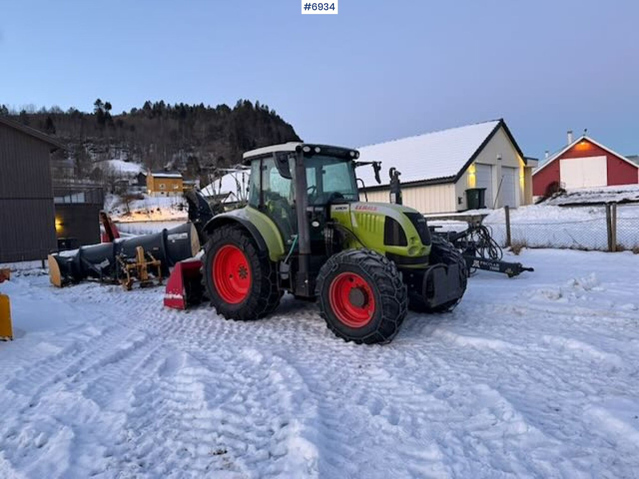 2010 Claas Arion 540 w/ Front loader and snow plow - Traktor: bilde 2 2010 Claas Arion 540 w/ Front loader and snow plow - Traktor: bilde 2