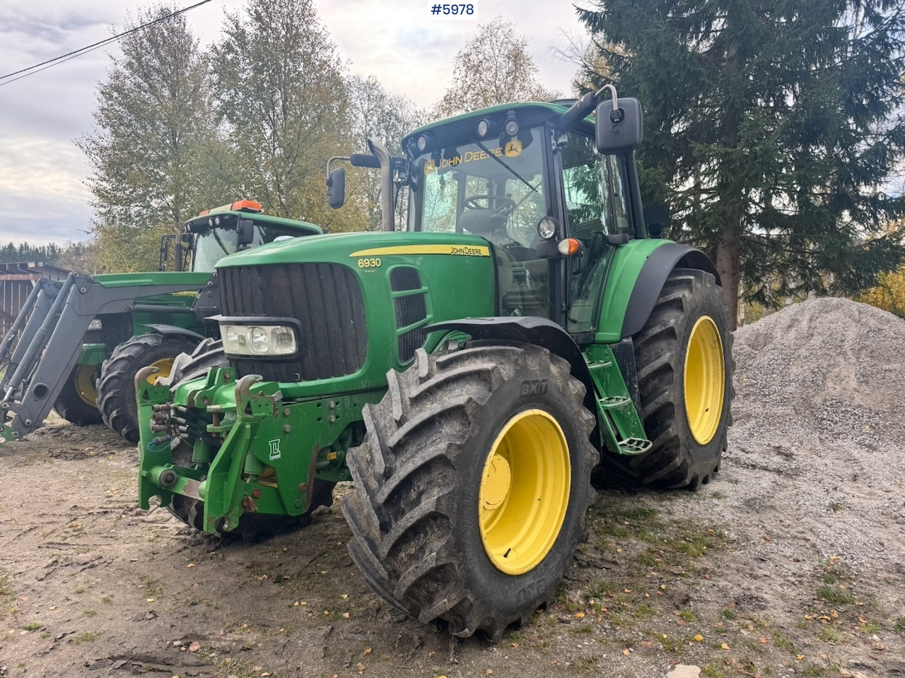 2010 John Deere 6930 with Front Hydraulic - Traktor: bilde 5 2010 John Deere 6930 with Front Hydraulic - Traktor: bilde 5
