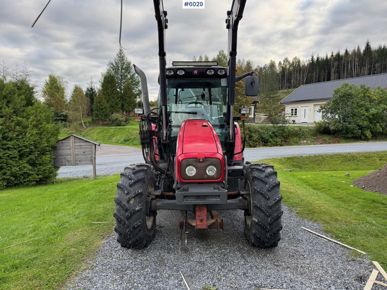 2010 Massey Ferguson 5445 with Front Loader - Traktor: bilde 4 2010 Massey Ferguson 5445 with Front Loader - Traktor: bilde 4