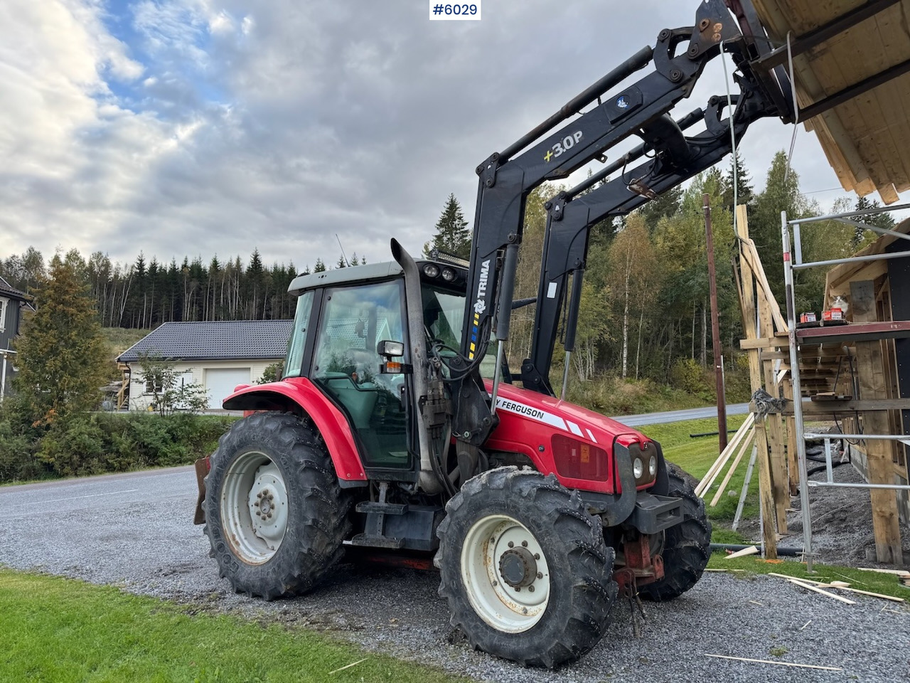 2010 Massey Ferguson 5445 with Front Loader - Traktor: bilde 3 2010 Massey Ferguson 5445 with Front Loader - Traktor: bilde 3