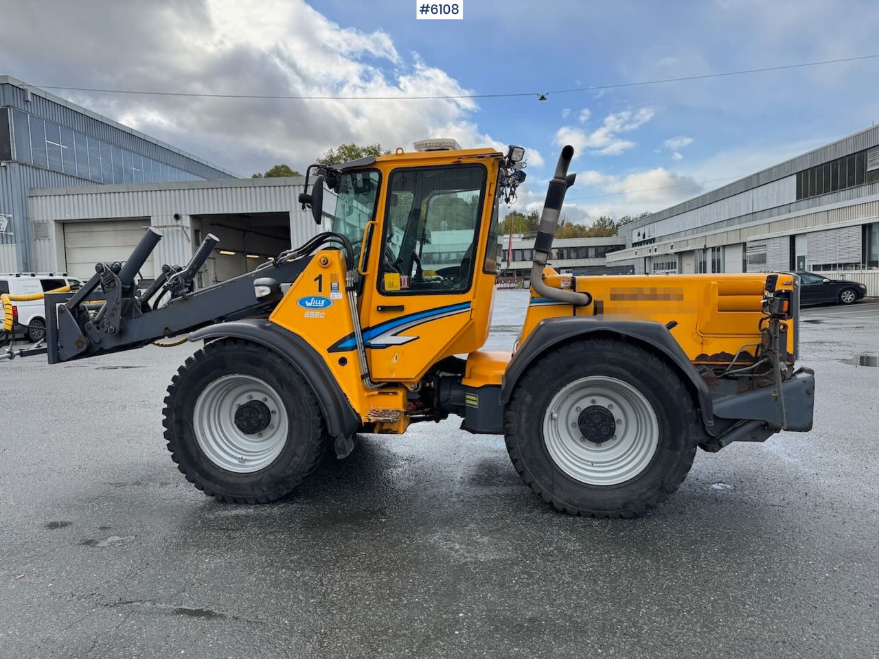 2011 Wille 655C w/ flushing unit, sweeping unit, 2 buckets and pallet fork - Hjullaster: bilde 2 2011 Wille 655C w/ flushing unit, sweeping unit, 2 buckets and pallet fork - Hjullaster: bilde 2
