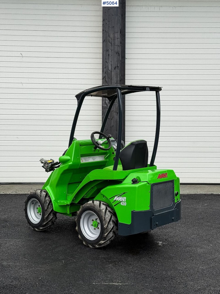 2012 Avant M420 w/ bucket NEWLY SERVICED - Minilaster: bilde 3 2012 Avant M420 w/ bucket NEWLY SERVICED - Minilaster: bilde 3