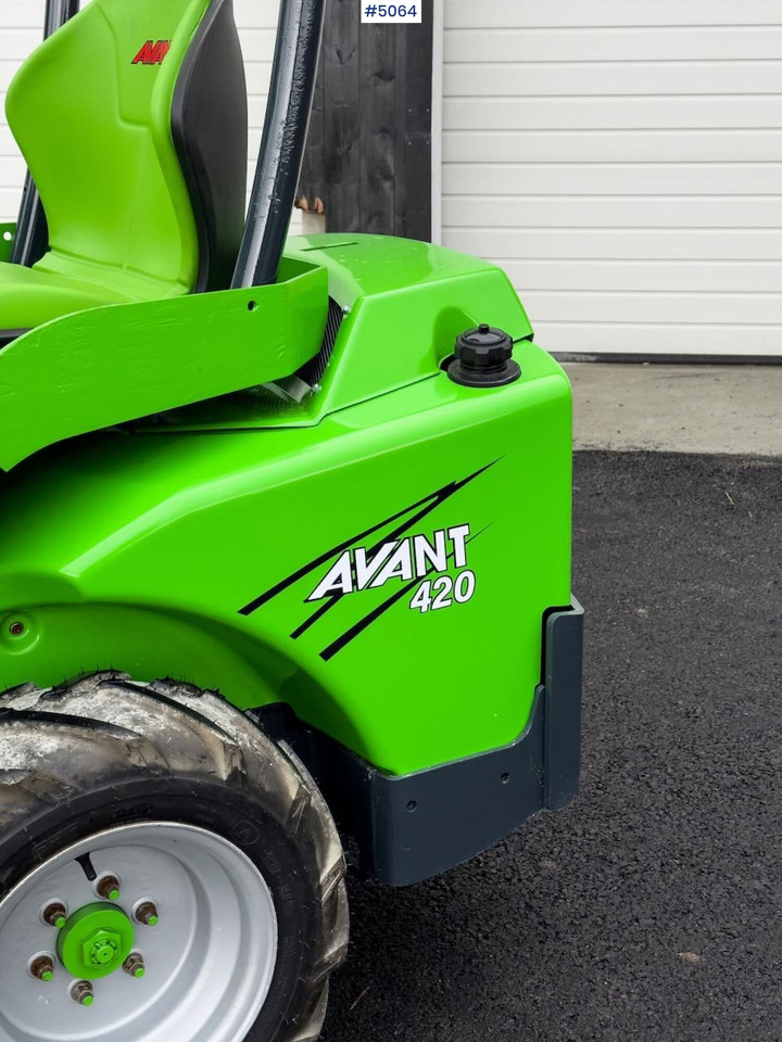 2012 Avant M420 w/ bucket NEWLY SERVICED - Minilaster: bilde 5 2012 Avant M420 w/ bucket NEWLY SERVICED - Minilaster: bilde 5