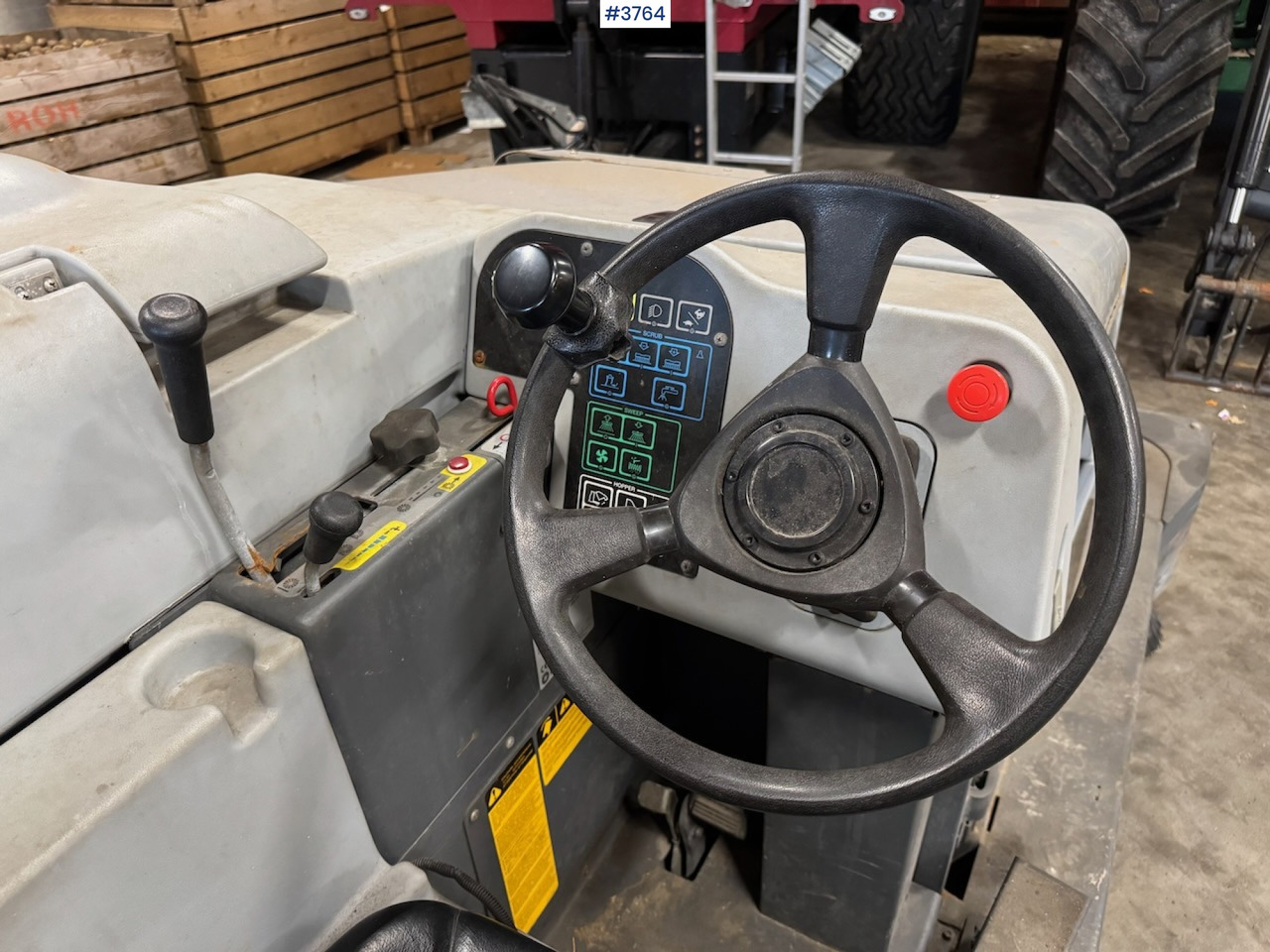 2012 Nilfisk CR 1200 broom and sweeper - Industriell feiemaskin: bilde 4 2012 Nilfisk CR 1200 broom and sweeper - Industriell feiemaskin: bilde 4