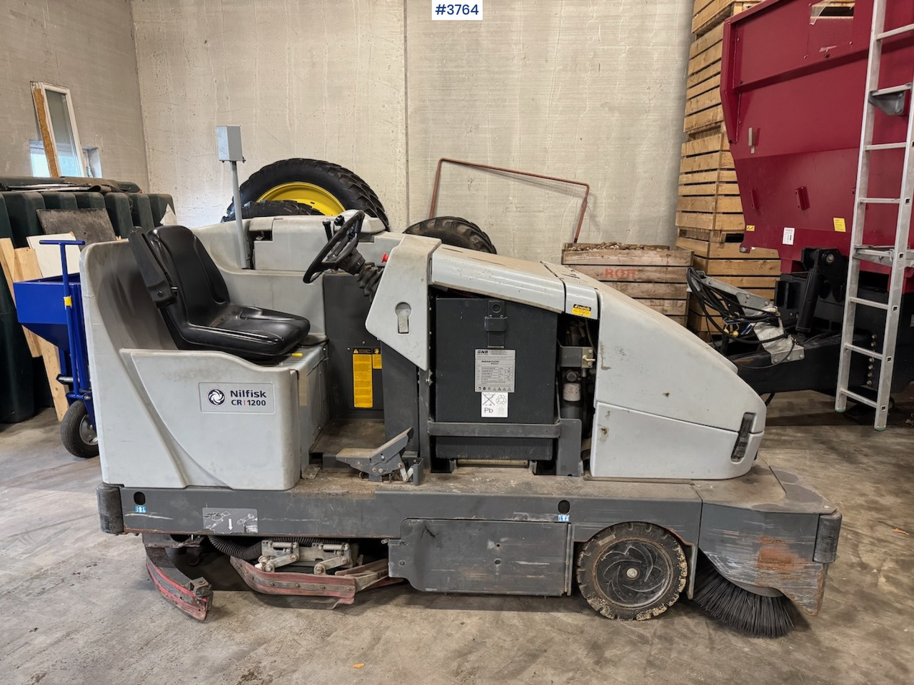 2012 Nilfisk CR 1200 broom and sweeper - Industriell feiemaskin: bilde 3 2012 Nilfisk CR 1200 broom and sweeper - Industriell feiemaskin: bilde 3