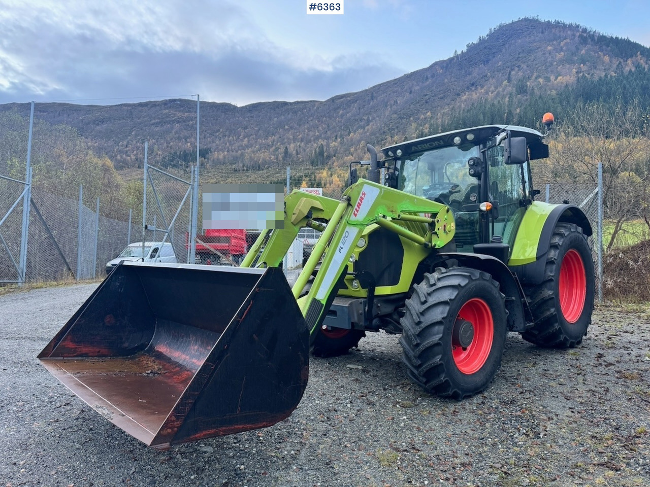 2013 Claas Arion 550 w/ Front loader, Bucket, forks and rear cutters. 1110 hours! - Traktor: bilde 1 2013 Claas Arion 550 w/ Front loader, Bucket, forks and rear cutters. 1110 hours! - Traktor: bilde 1