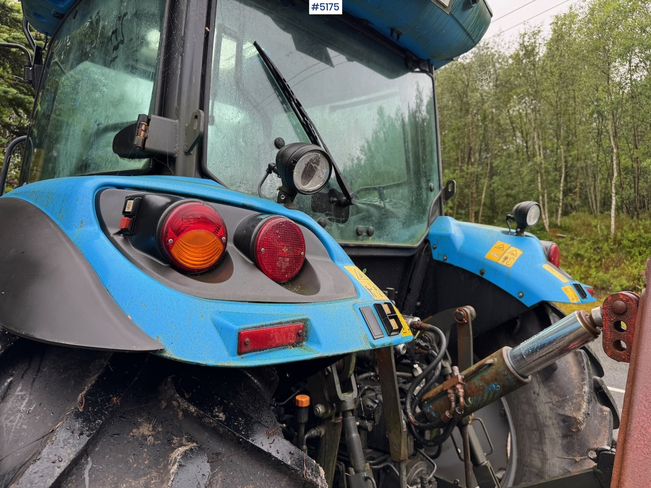 Traktor 2013 Landini Powermondial 120 w/front loader and some equipment. Low hours!: bilde 31