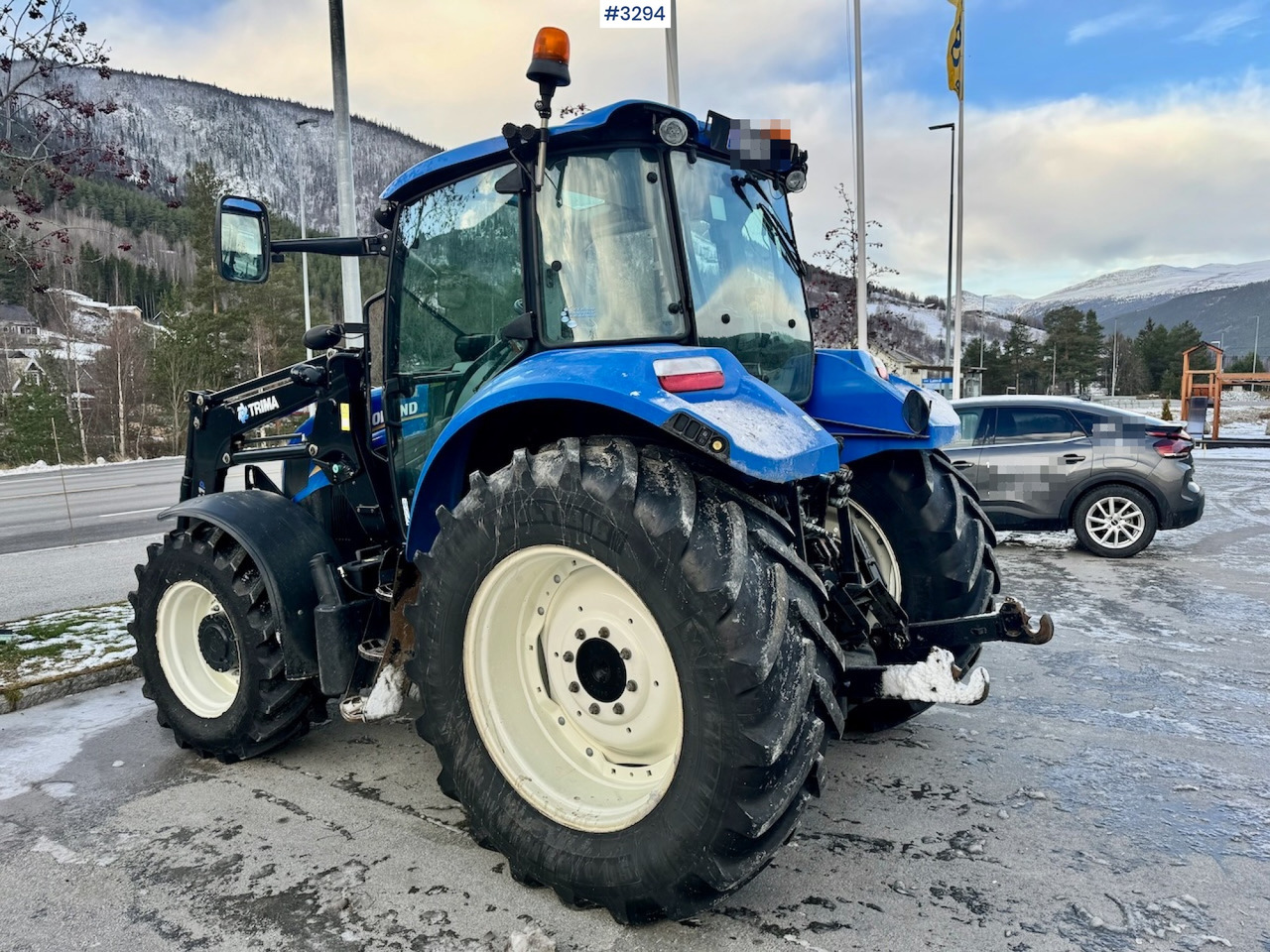 2013 New Holland T5.95 with Trima +2.1P Front Loader. New Engine! - Traktor: bilde 5 2013 New Holland T5.95 with Trima +2.1P Front Loader. New Engine! - Traktor: bilde 5