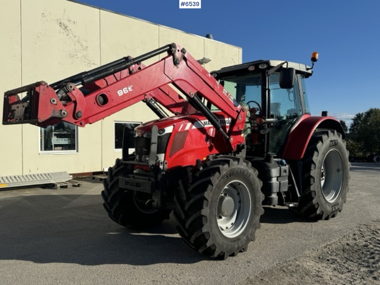 2014 Massey Ferguson MF7616 with loader and 3rd function! - Traktor: bilde 1 2014 Massey Ferguson MF7616 with loader and 3rd function! - Traktor: bilde 1