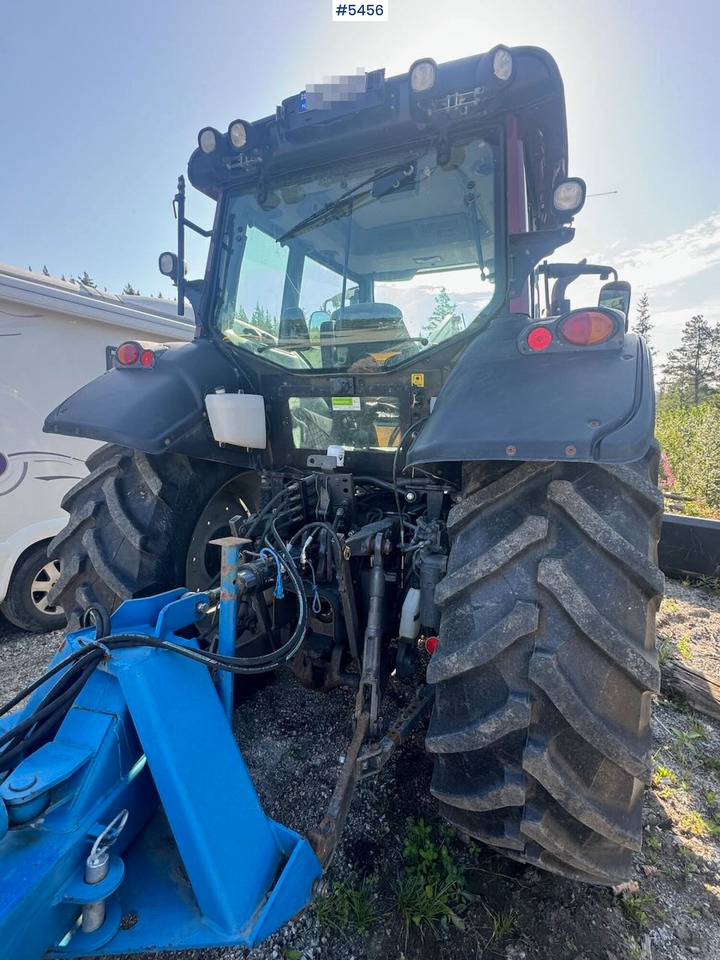2015 Valtra N123 w/ front loader - Traktor: bilde 4 2015 Valtra N123 w/ front loader - Traktor: bilde 4