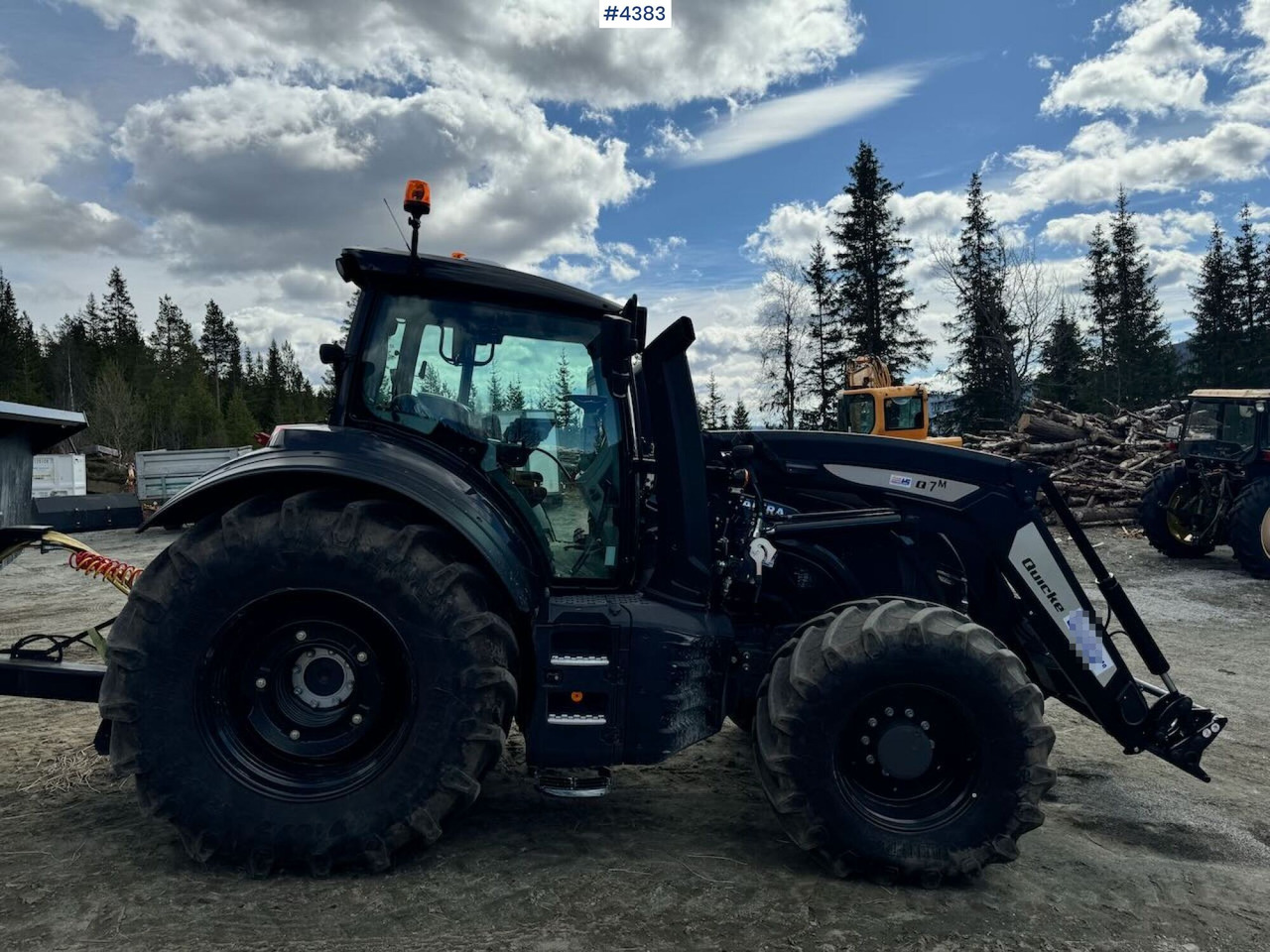 2021 Valtra T234 Versu w/ Quicke Q7 Front Loader - Traktor: bilde 5 2021 Valtra T234 Versu w/ Quicke Q7 Front Loader - Traktor: bilde 5