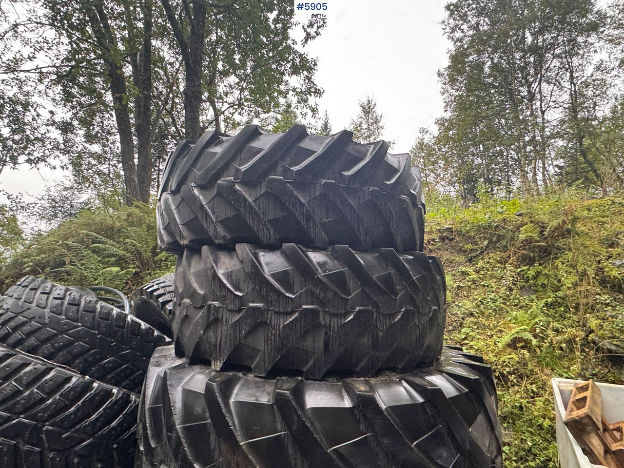8 pcs Nokian TRI 2 tires. 4 pcs on rims! - Komplett hjul for Bygg og anlegg: bilde 5 8 pcs Nokian TRI 2 tires. 4 pcs on rims! - Komplett hjul for Bygg og anlegg: bilde 5