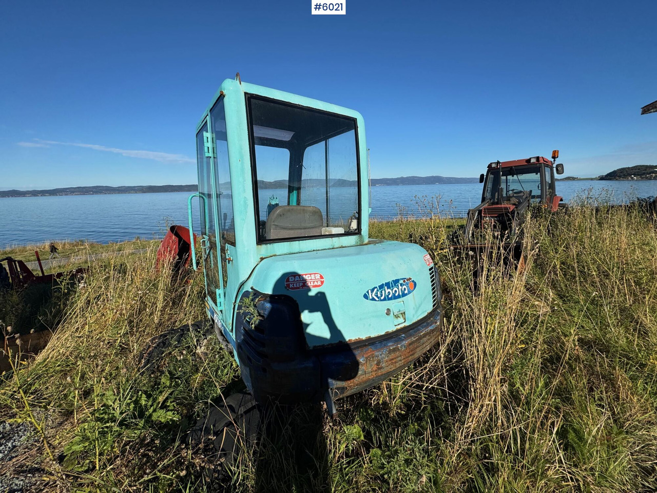 Approx.2000 Kubota KX161 w/excavator bucket and leveling bucket. Partially repaired object. - Traktor: bilde 4 Approx.2000 Kubota KX161 w/excavator bucket and leveling bucket. Partially repaired object. - Traktor: bilde 4