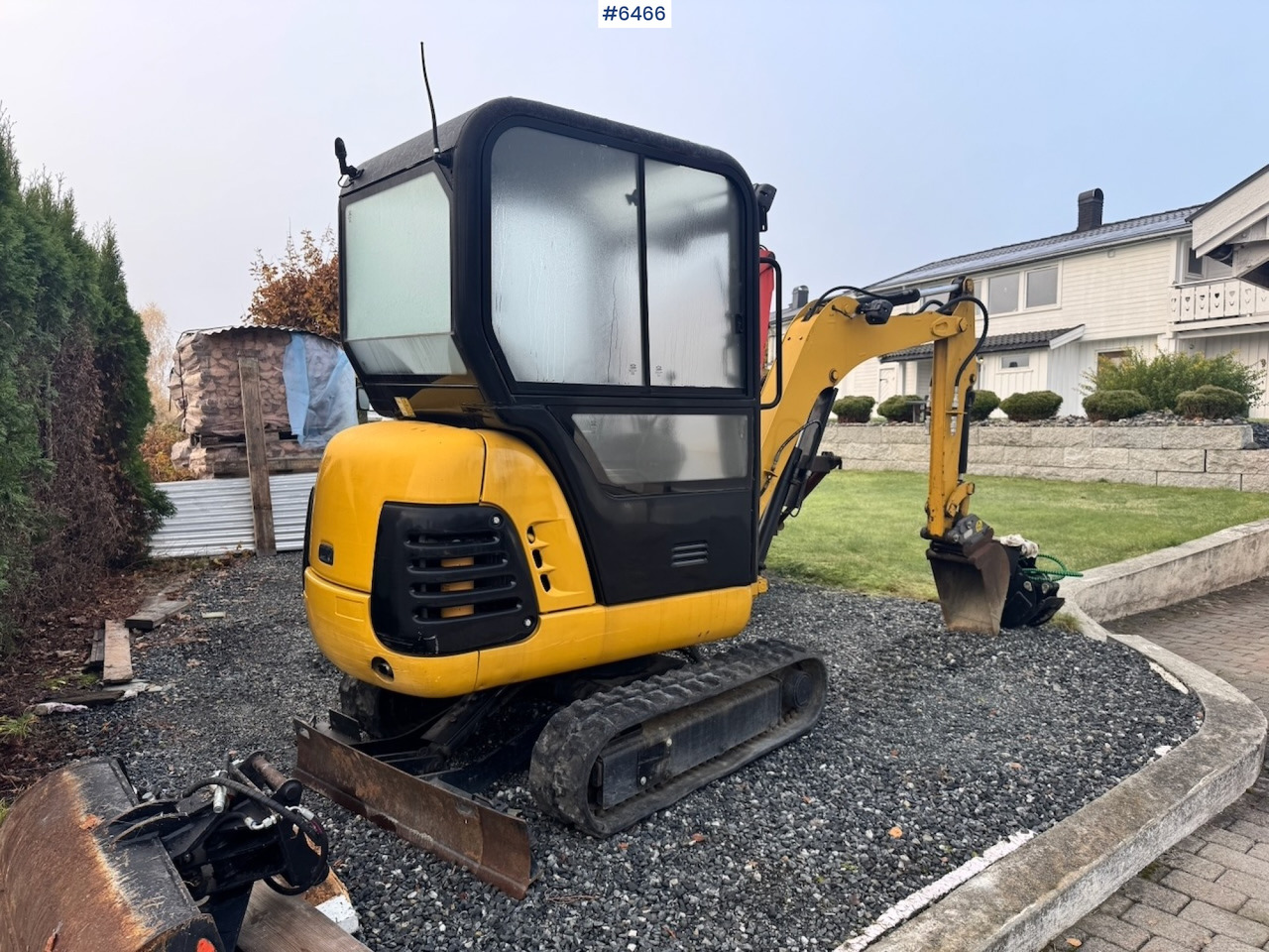 Approx. 2004 CAT 301.8 Mini excavator w/ 4 buckets and grapple. - Gravemaskin: bilde 3 Approx. 2004 CAT 301.8 Mini excavator w/ 4 buckets and grapple. - Gravemaskin: bilde 3