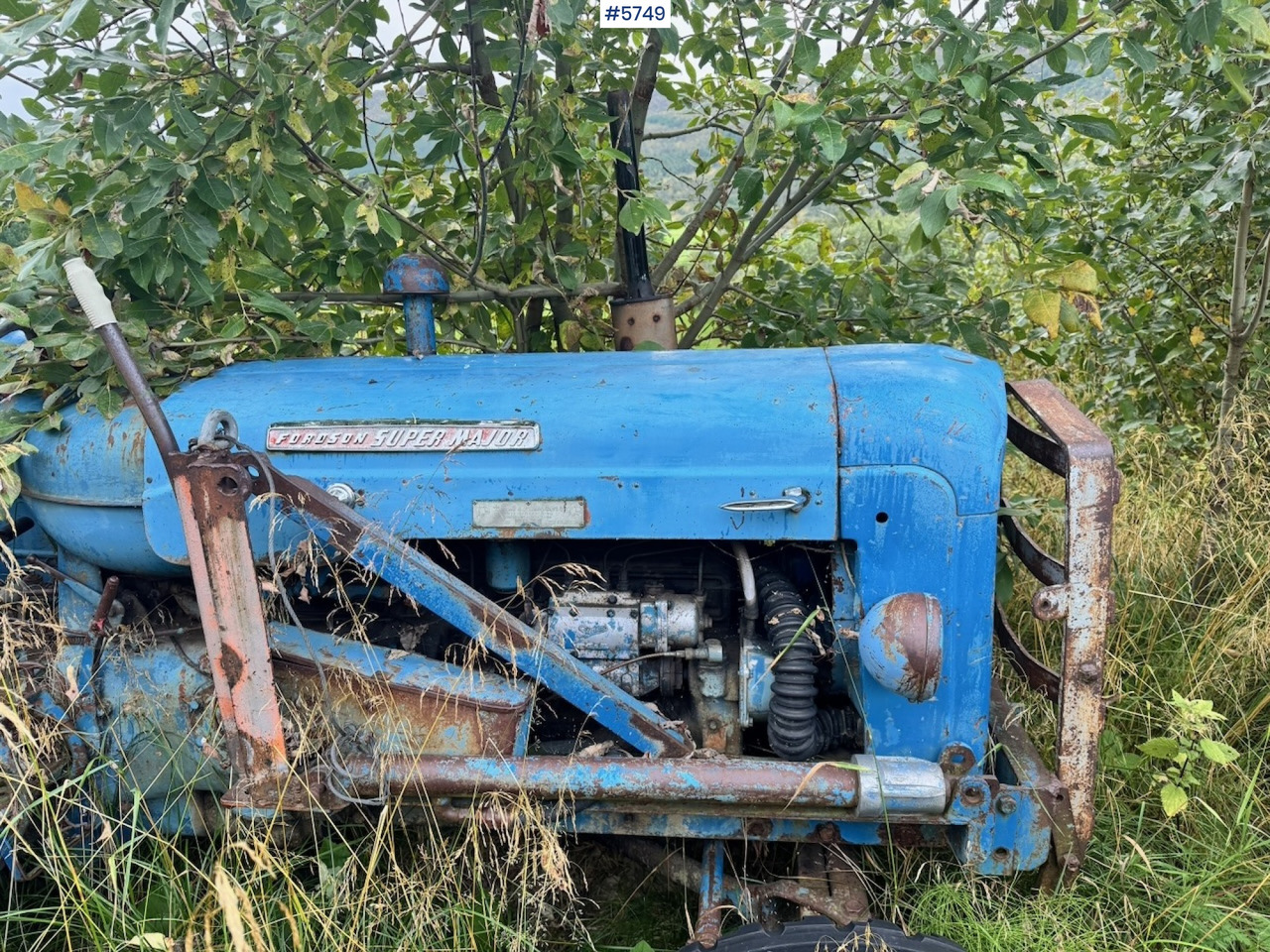 Ca. 1961 Fordson Super Major 4×2 Tractor w/ Bucket - Traktor: bilde 4 Ca. 1961 Fordson Super Major 4×2 Tractor w/ Bucket - Traktor: bilde 4