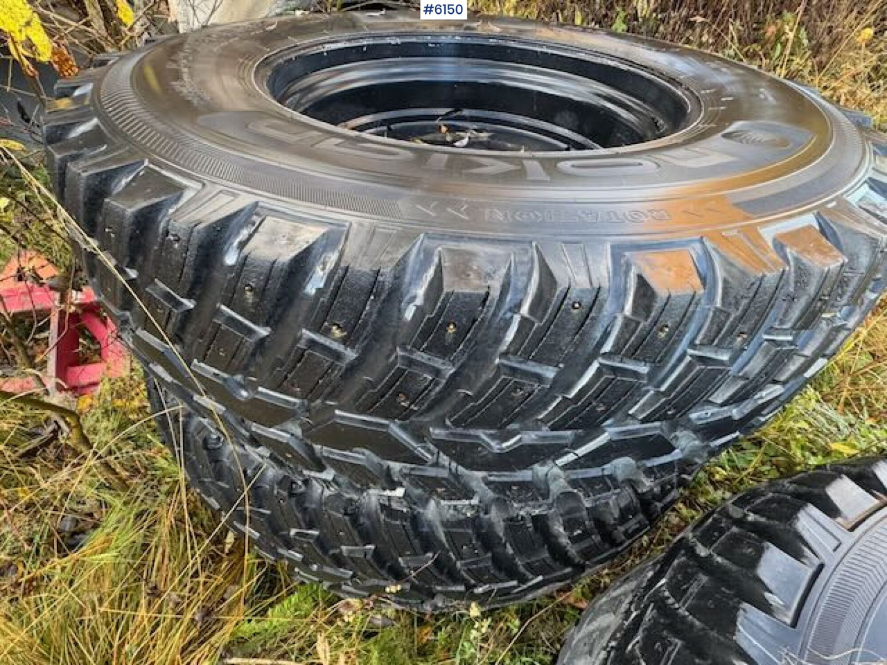 Complete set of Nokian studded tires - Dekk for Landbruksteknikk: bilde 1 Complete set of Nokian studded tires - Dekk for Landbruksteknikk: bilde 1