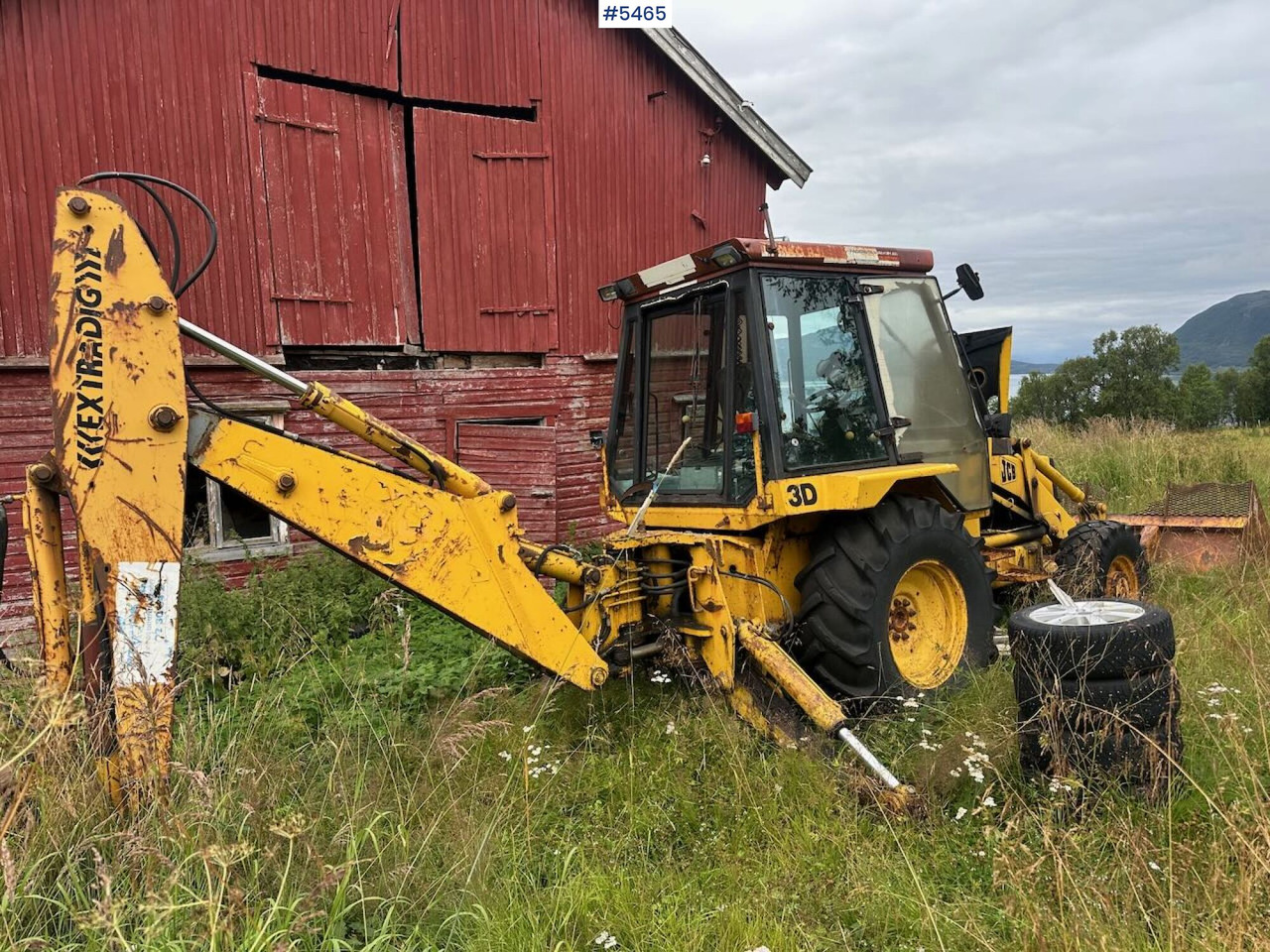 JCB Turbo 4x4 backhoe loader w/ pallet forks. Partial REP object. - Traktor: bilde 4 JCB Turbo 4x4 backhoe loader w/ pallet forks. Partial REP object. - Traktor: bilde 4