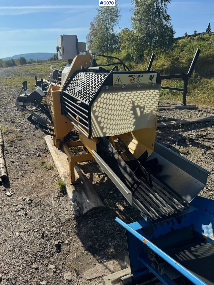 2010 Kisaved Kubik firewood processor with log table and conveyor belt. - Skogsmaskin: bilde 5 2010 Kisaved Kubik firewood processor with log table and conveyor belt. - Skogsmaskin: bilde 5