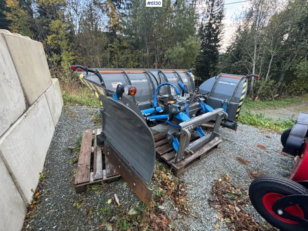 2023 Snowek U420 U-plow w/ remote control! - Utility-/ Spesiell maskin: bilde 1 2023 Snowek U420 U-plow w/ remote control! - Utility-/ Spesiell maskin: bilde 1