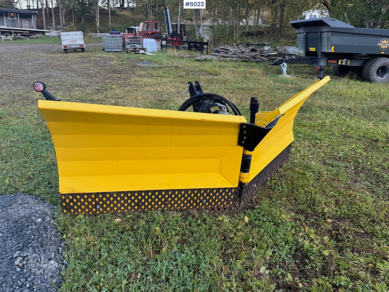 Lilleseth V-plow 270 w/ 3rd and 4th function! - Utility-/ Spesiell maskin: bilde 1 Lilleseth V-plow 270 w/ 3rd and 4th function! - Utility-/ Spesiell maskin: bilde 1