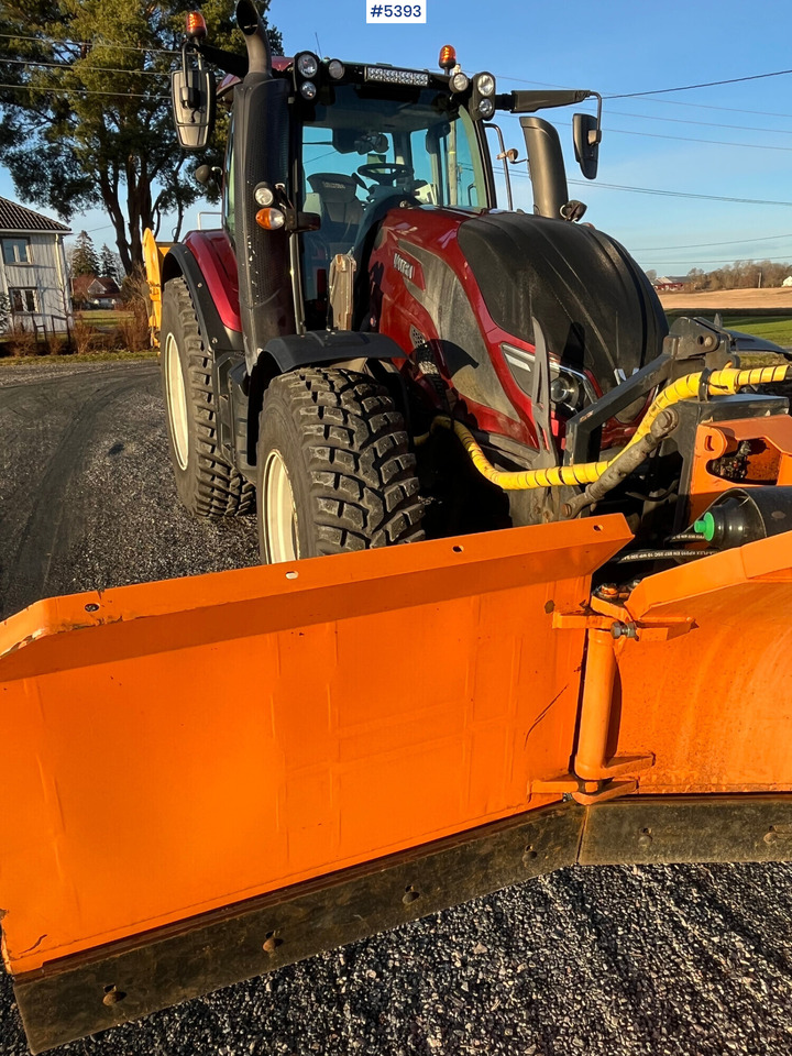 Valtra T 174 E Twintrac Tractor - Traktor: bilde 4 Valtra T 174 E Twintrac Tractor - Traktor: bilde 4