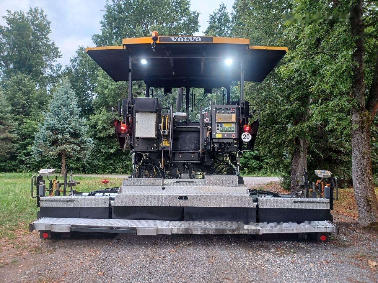 Volvo-ABG P6870C - Asfaltutlegger: bilde 2 Volvo-ABG P6870C - Asfaltutlegger: bilde 2